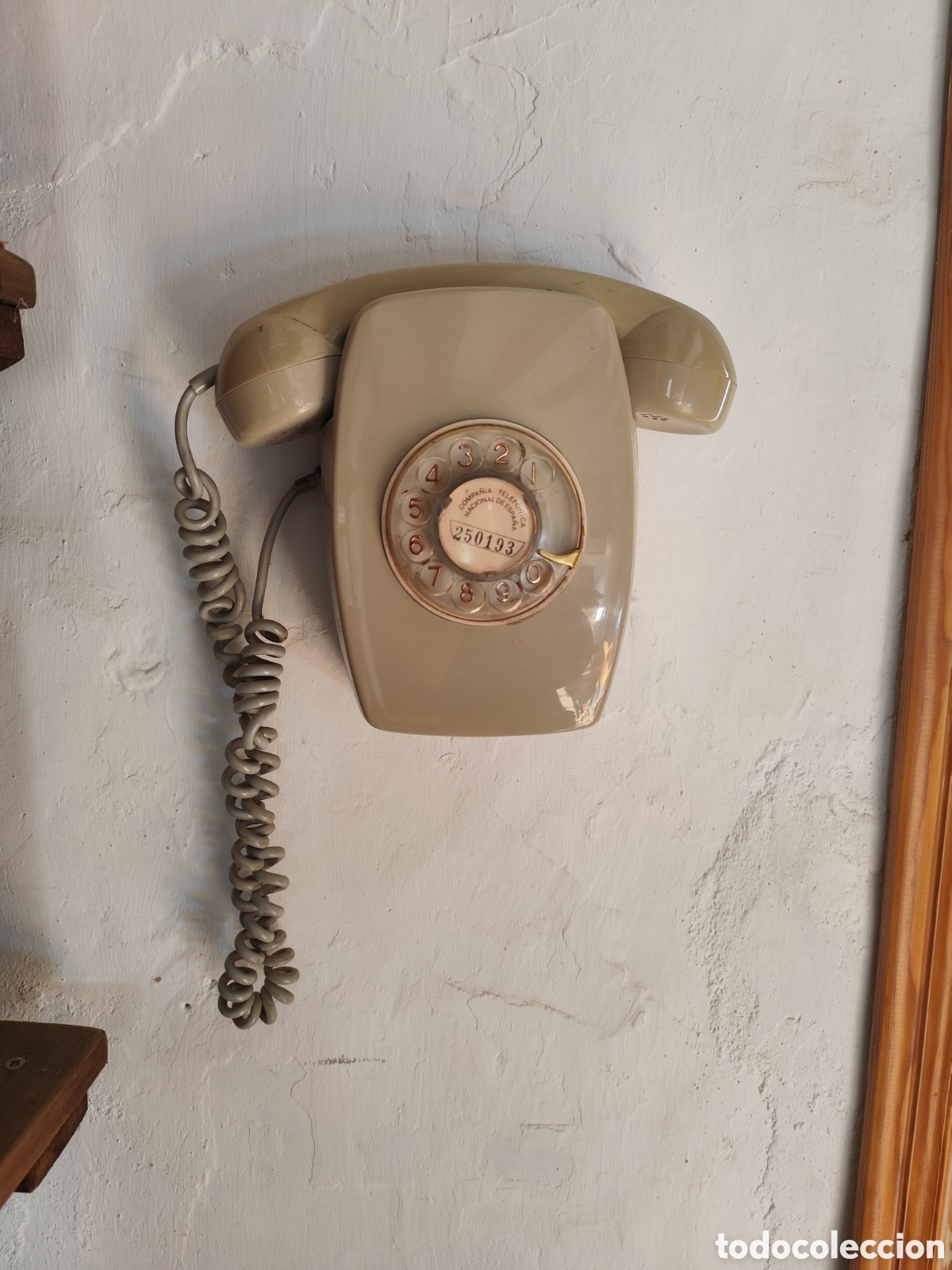 Tel&eacute;fonos: Antiguo tel&eacute;fono de pared - Foto 1