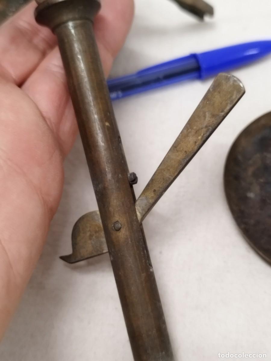 Antig&uuml;edades: Antigua bascula a restaurar. - Foto 8