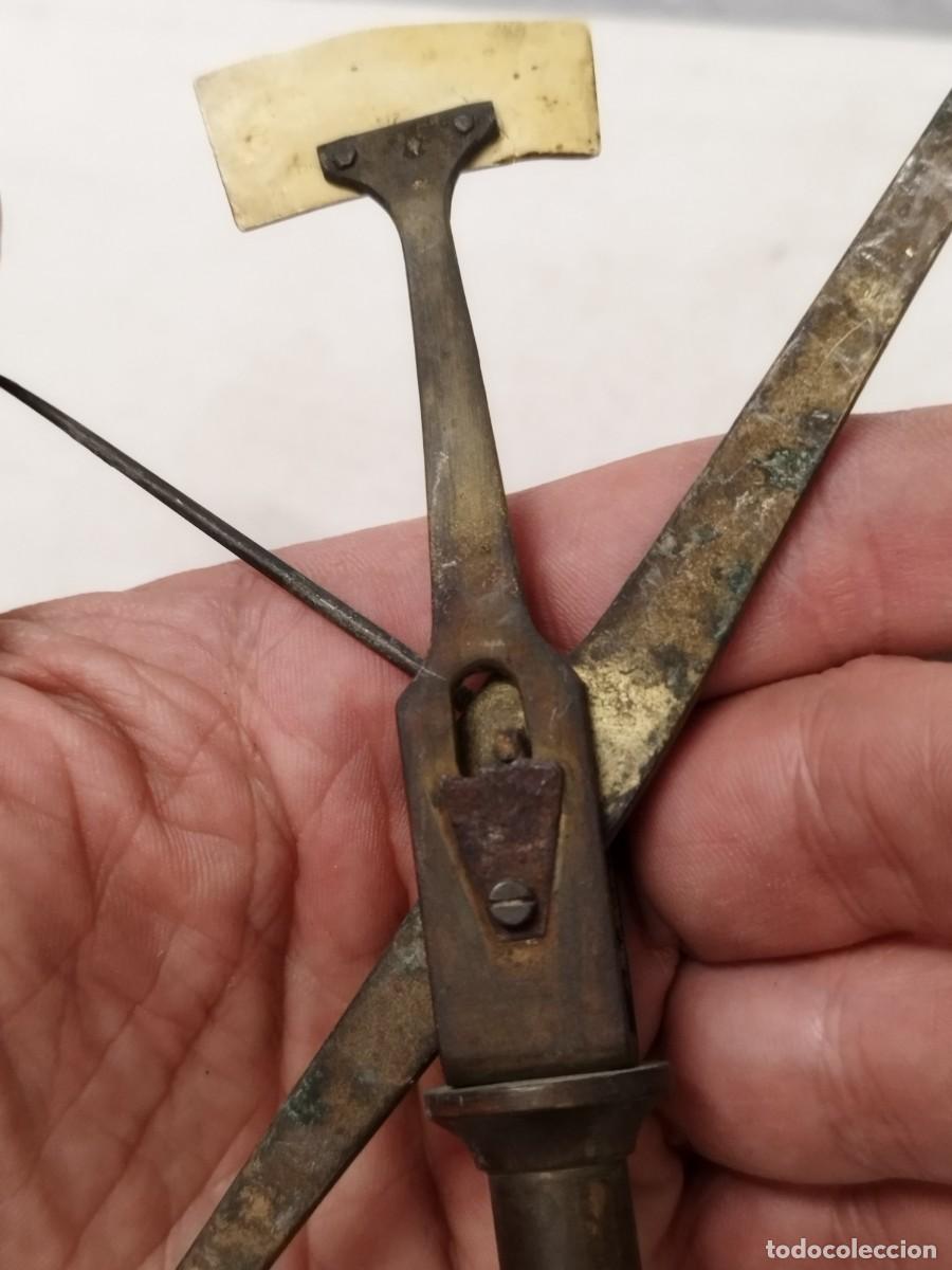 Antig&uuml;edades: Antigua bascula a restaurar. - Foto 13