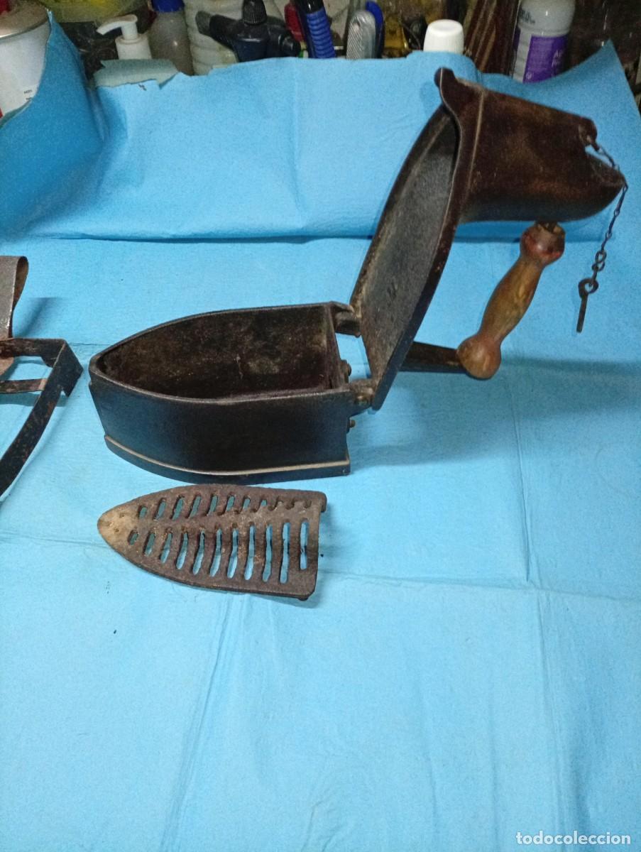 Antig&uuml;edades: ANTIGUA PLANCHA DE CARBON - Foto 8