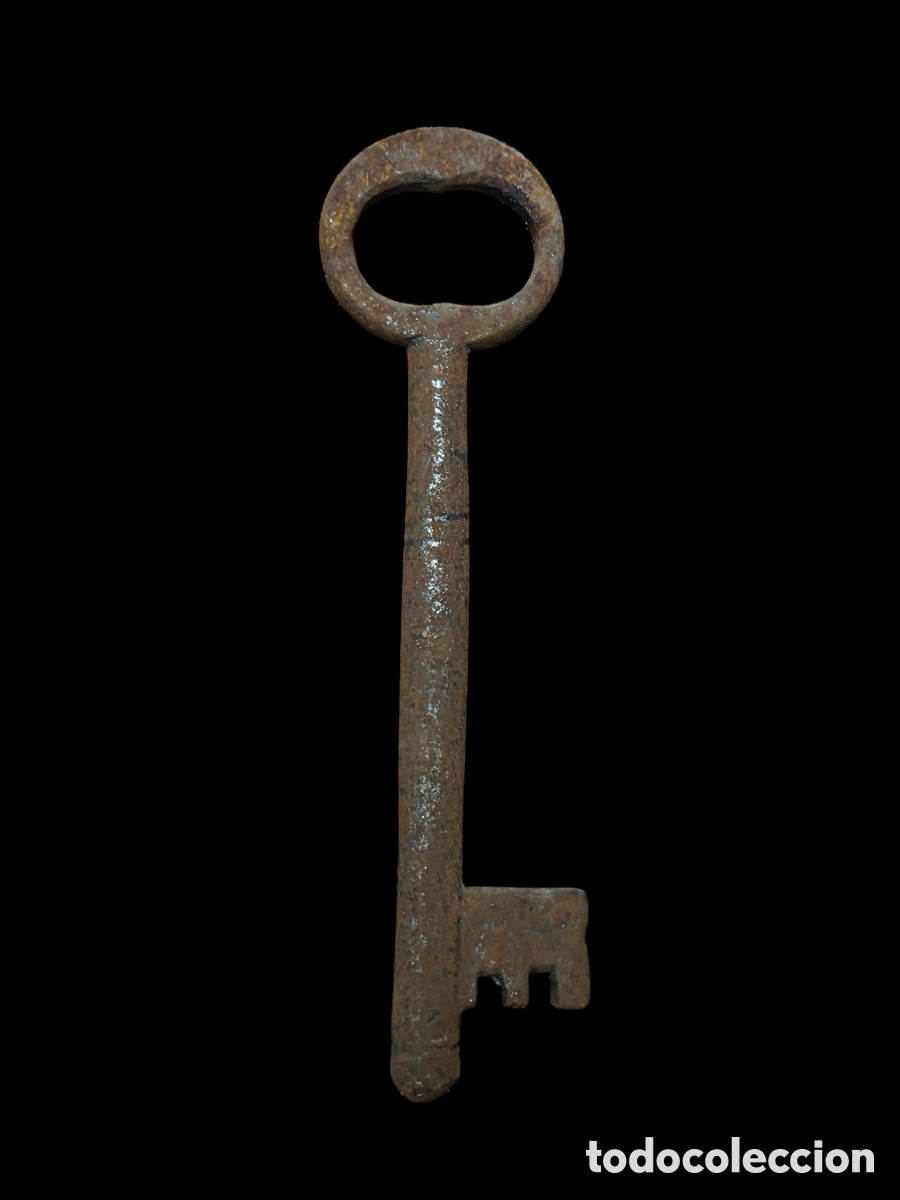 Antig&uuml;edades: Antigua llave de forja. - Foto 2