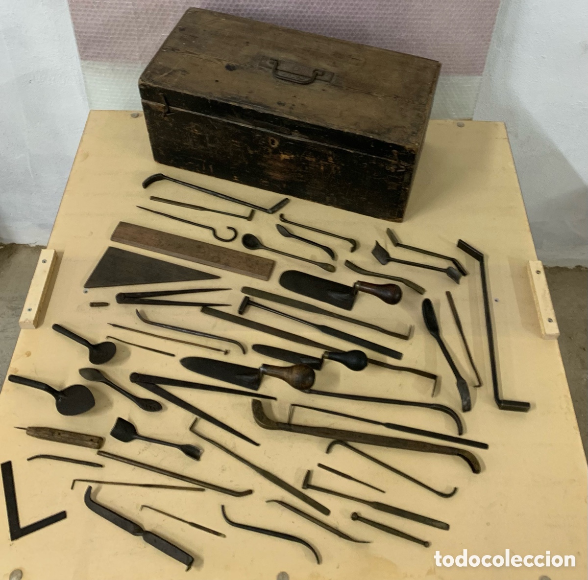 Antig&uuml;edades: Caja de herramientas moldes de fundici&oacute;n - Foto 2