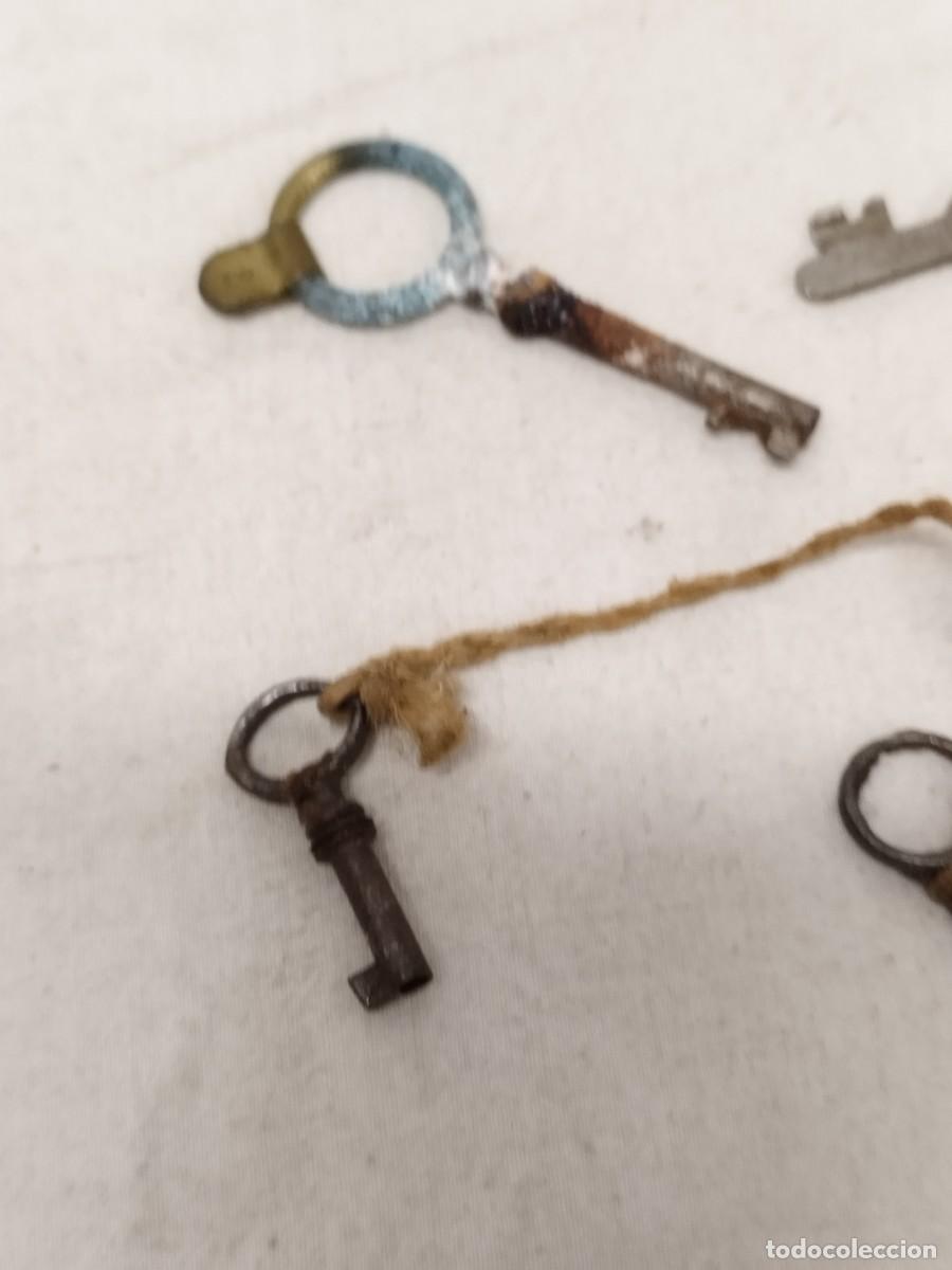 Antig&uuml;edades: Lote de 8 antiguas llaves a identificar. - Foto 5