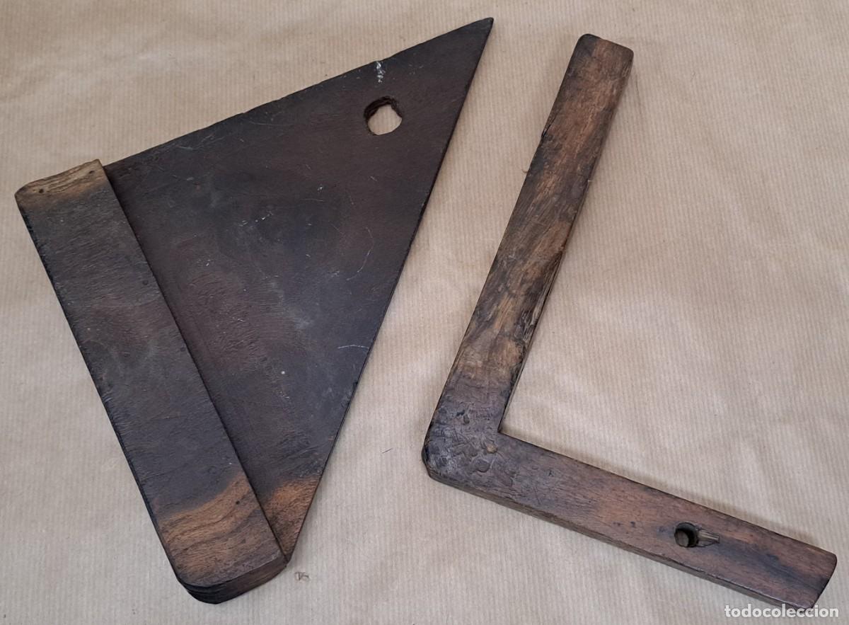 Antig&uuml;edades: Pareja de antiguas escuadras de madera, carpinter&iacute;a - Foto 2