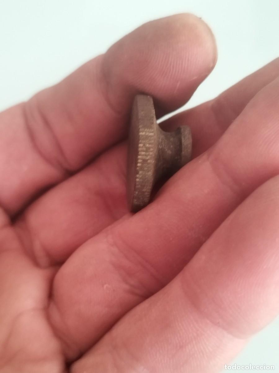 Antig&uuml;edades: Antigua tuerca moleteada. A identificar. - Foto 3