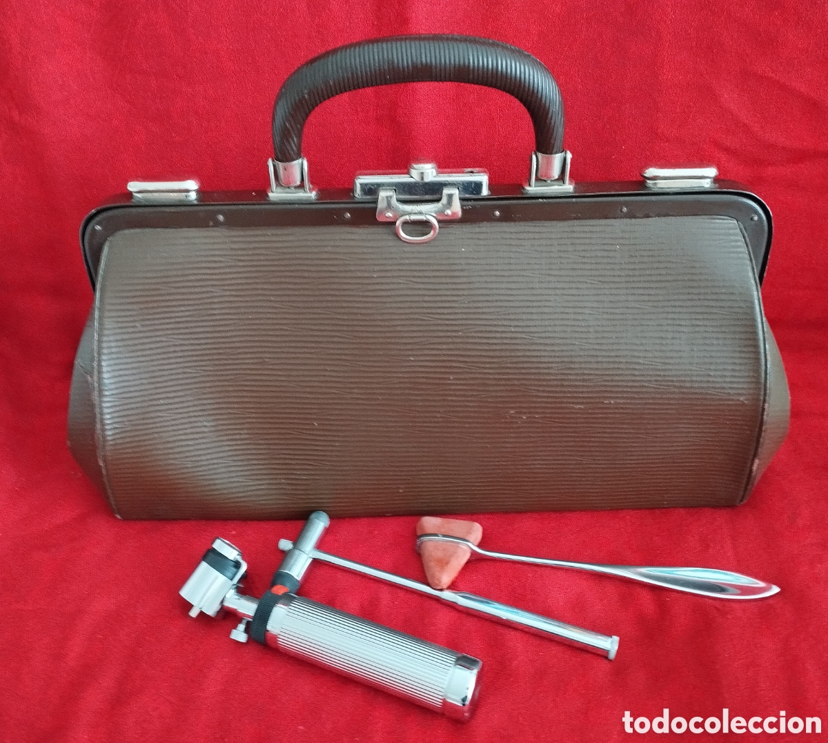 Antig&uuml;edades: Antiguo Malet&iacute;n y Material M&eacute;dico. - Foto 4