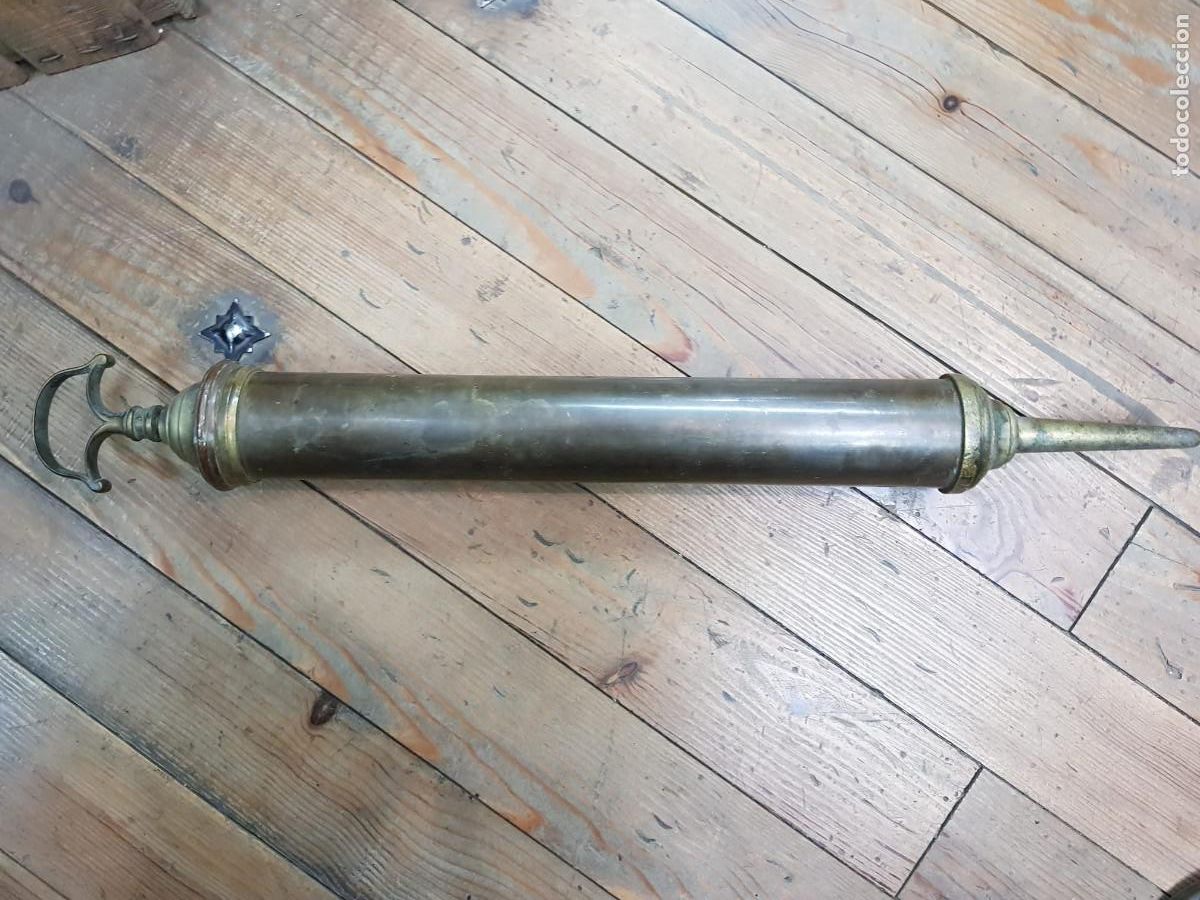 Antig&uuml;edades: ANTIGUA JERINGA-BOMBA DE VACIO-DE BRONCE - Foto 1
