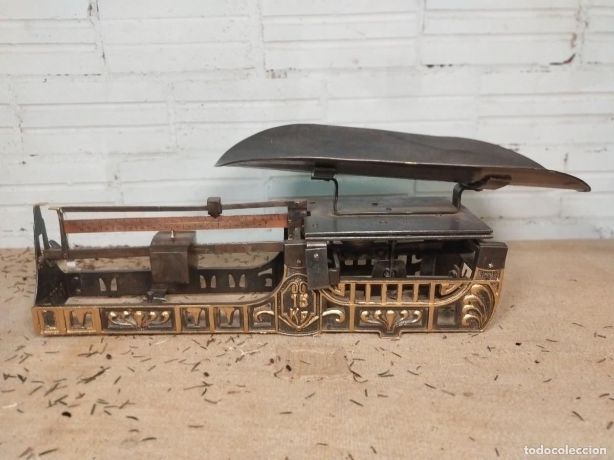 Antig&uuml;edades: B&aacute;scula pesa beb&eacute;s antigua - Foto 2