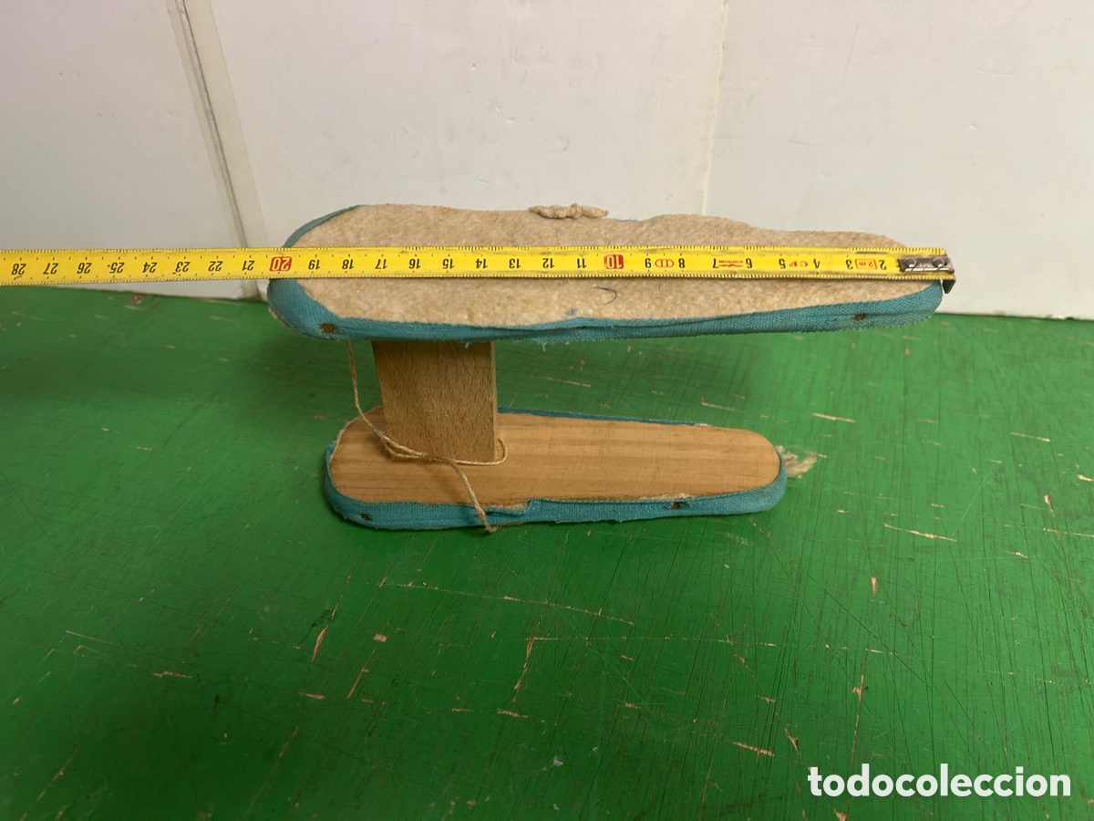 Antig&uuml;edades: TABLA DE PLANCHAR ANTIGUA MANGAS - Foto 2