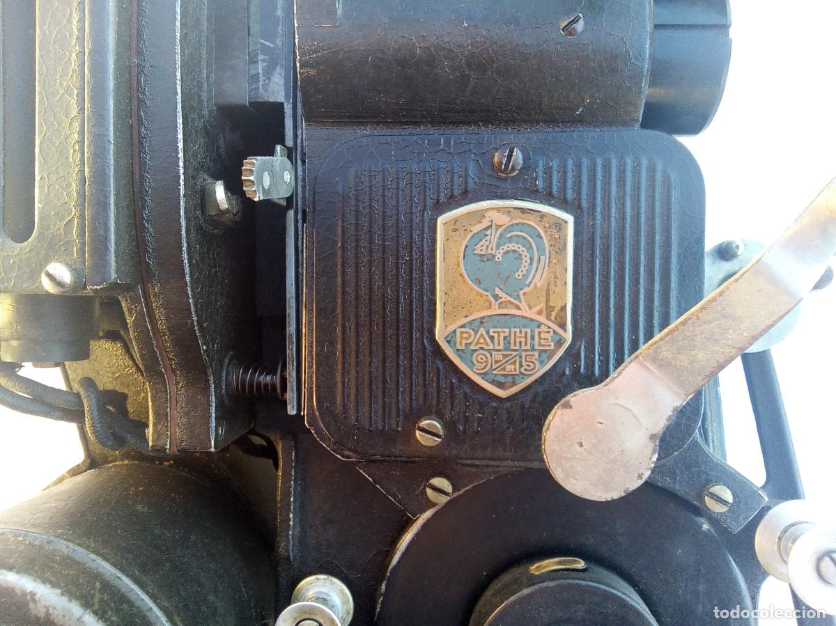 Antig&uuml;edades: Proyector antiguo Pathe - Foto 1