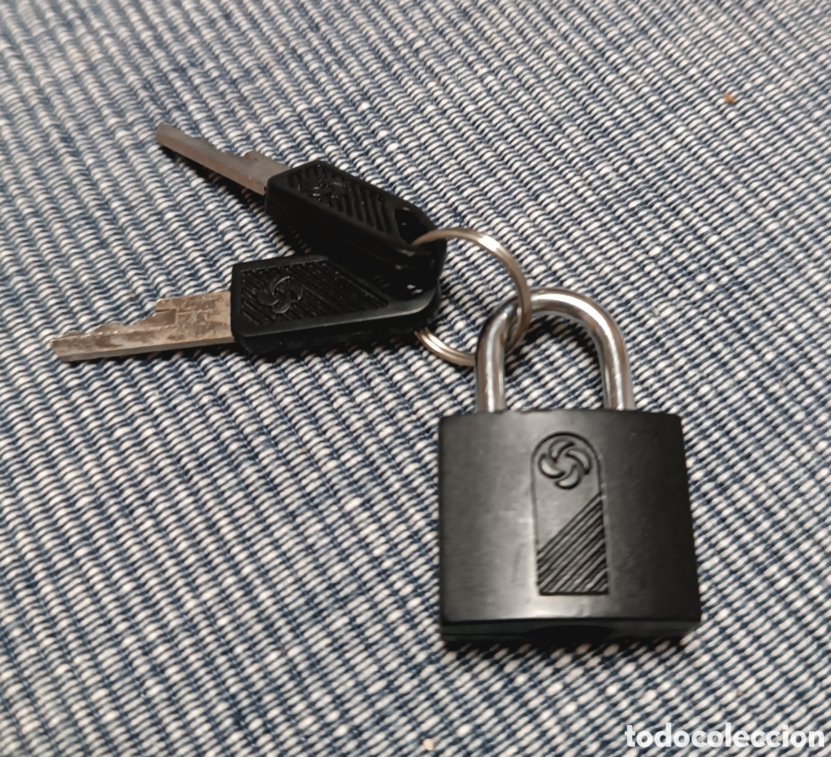 Antig&uuml;edades: CANDADO SAMSONITE con dos llaves. - Foto 3