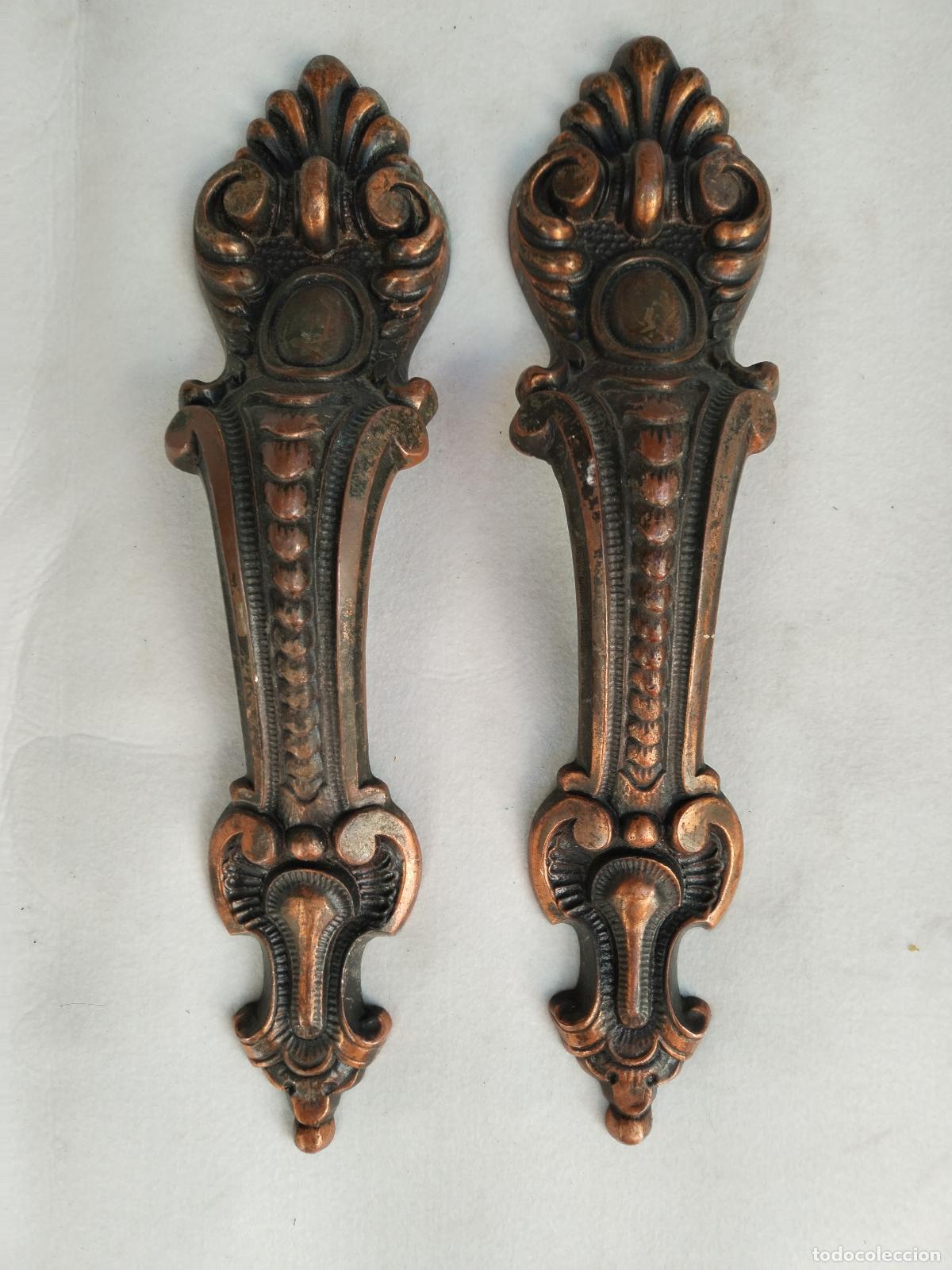 Antig&uuml;edades: 2 tiradores de metal bronce cobre - Foto 4