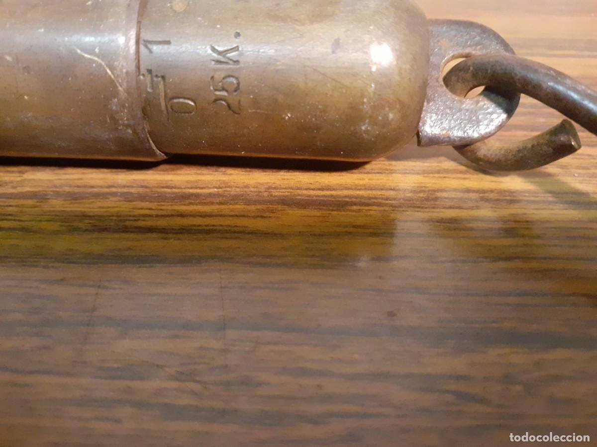Antig&uuml;edades: Balanza de bronce 25 Kgs - Foto 6