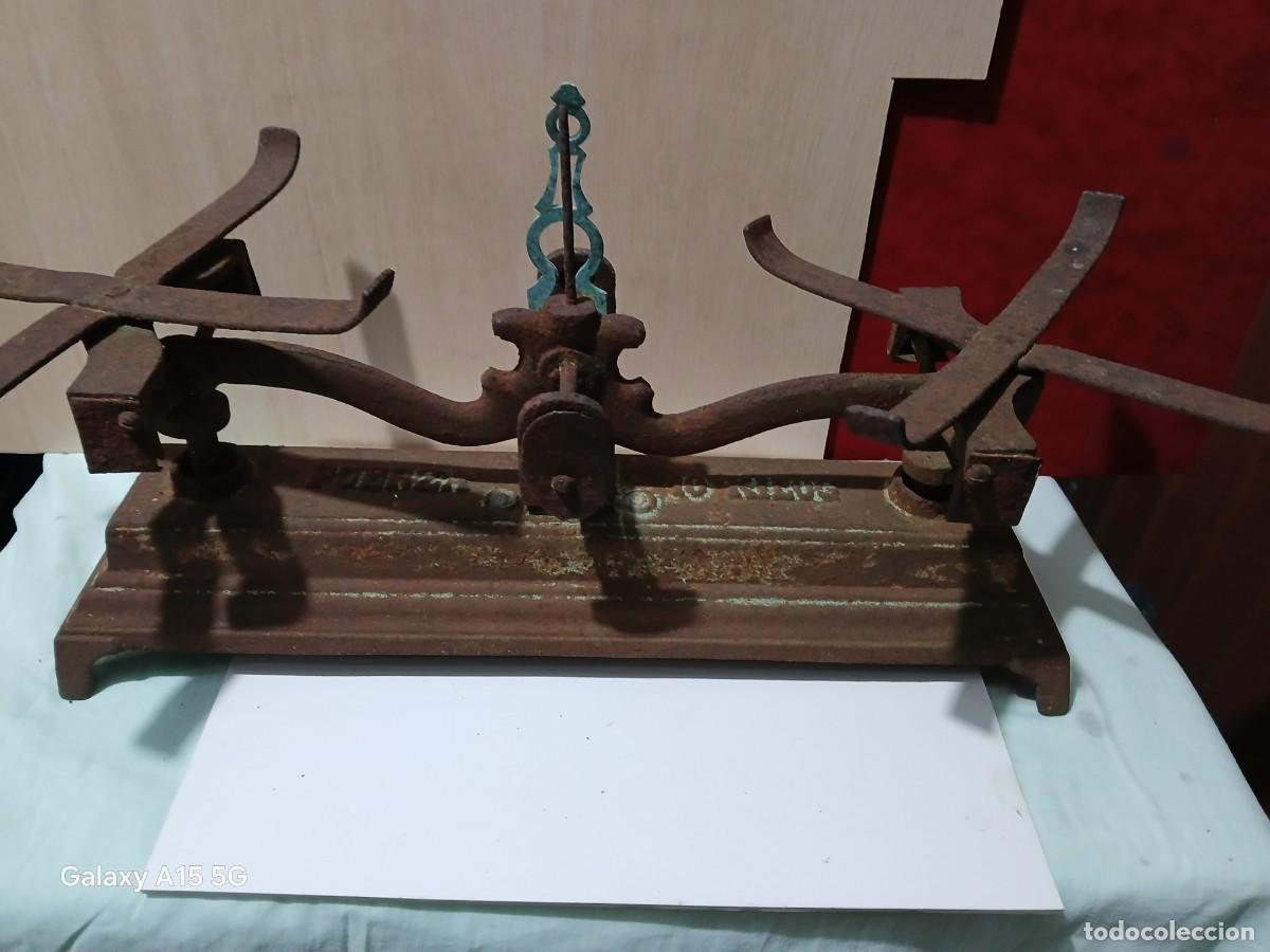 Antig&uuml;edades: BALANZA ANTIGUA sin platos - Foto 1