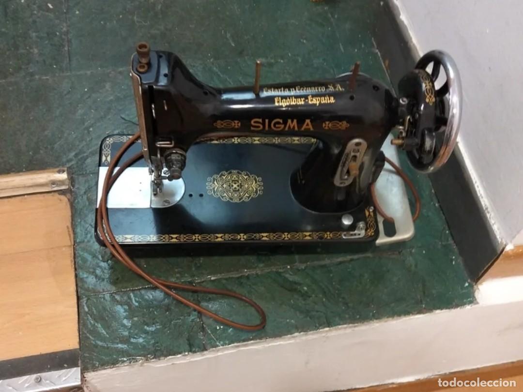 Antig&uuml;edades: Maquina de coser singer - Foto 1