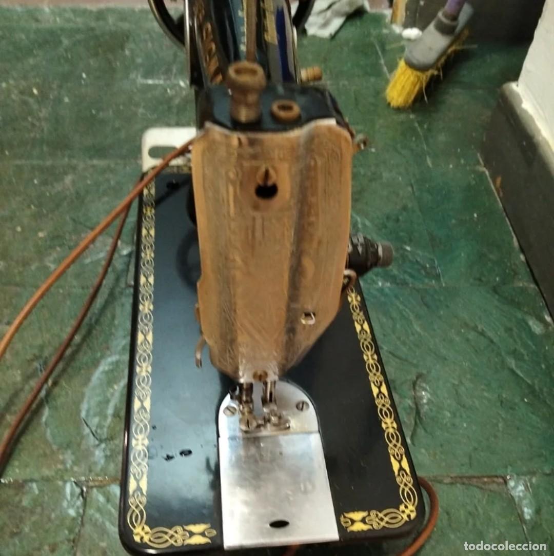 Antig&uuml;edades: Maquina de coser singer - Foto 3
