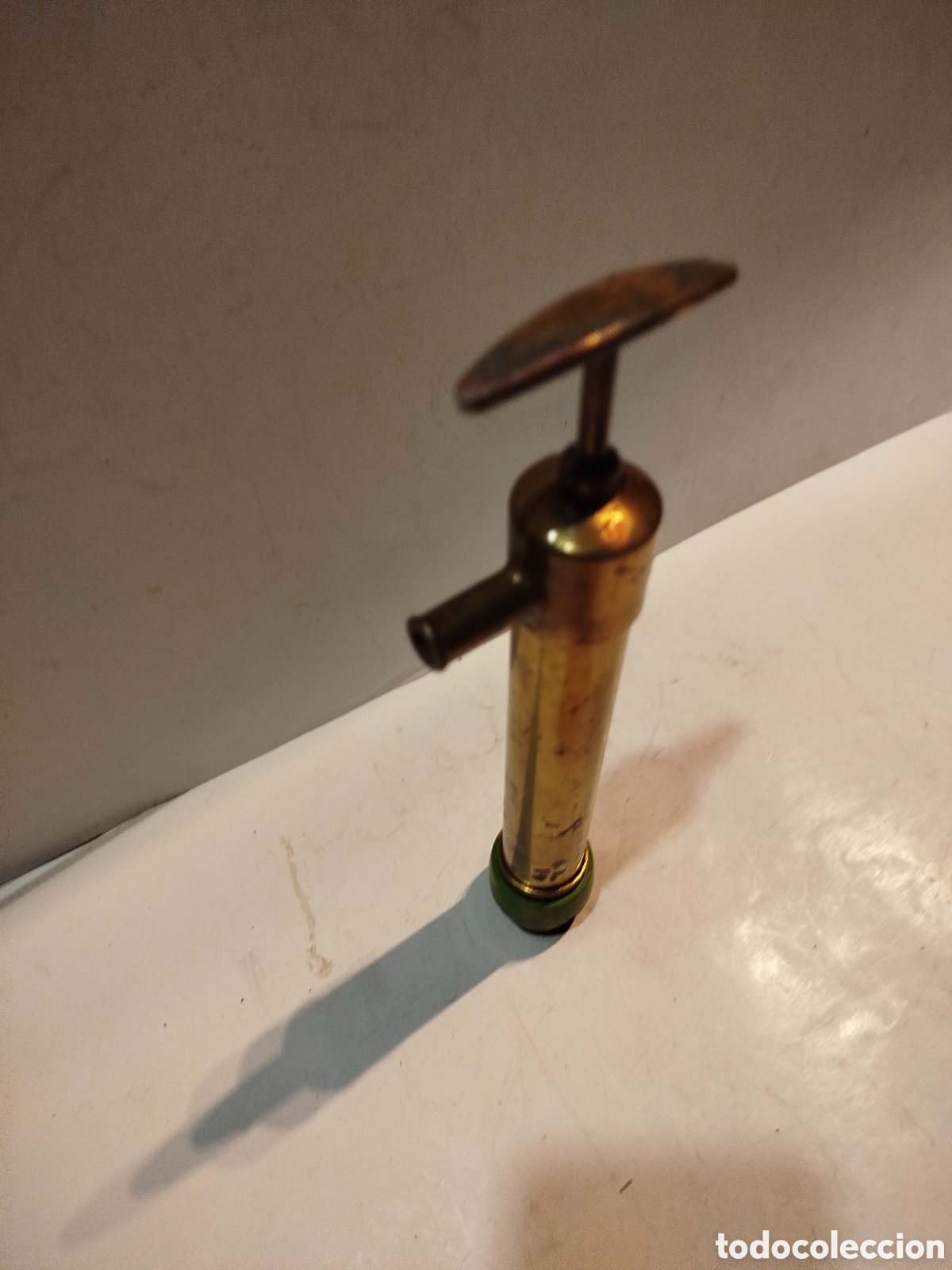 Antig&uuml;edades: Bombillo de bronce, lat&oacute;n - Foto 6
