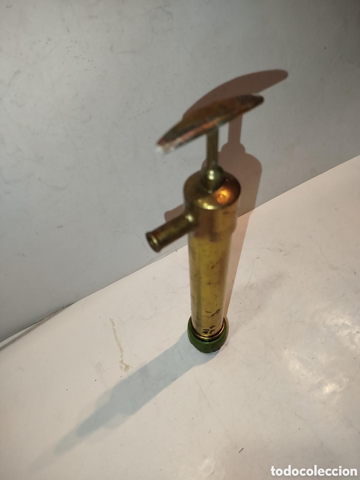 Antig&uuml;edades: Bombillo de bronce, lat&oacute;n - Foto 7