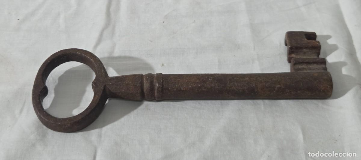 Antig&uuml;edades: Antigua llave de hierro - Foto 5