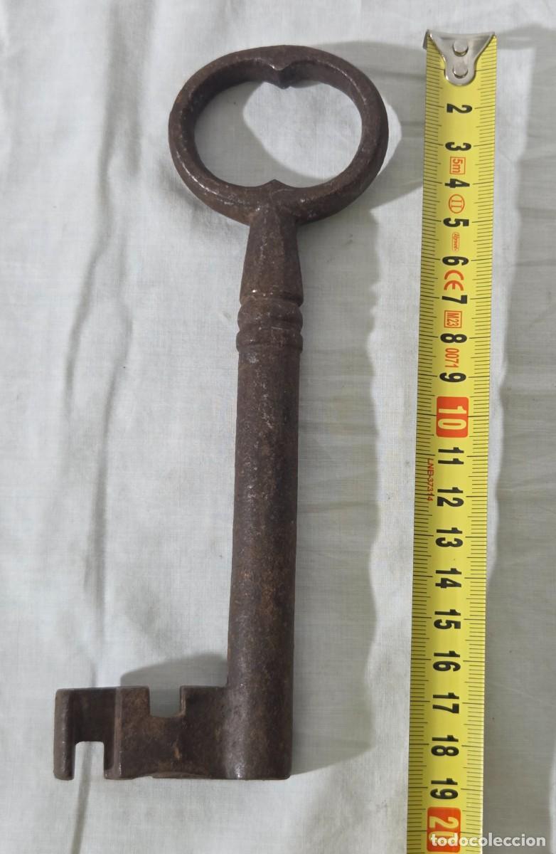 Antig&uuml;edades: Antigua llave de hierro - Foto 8