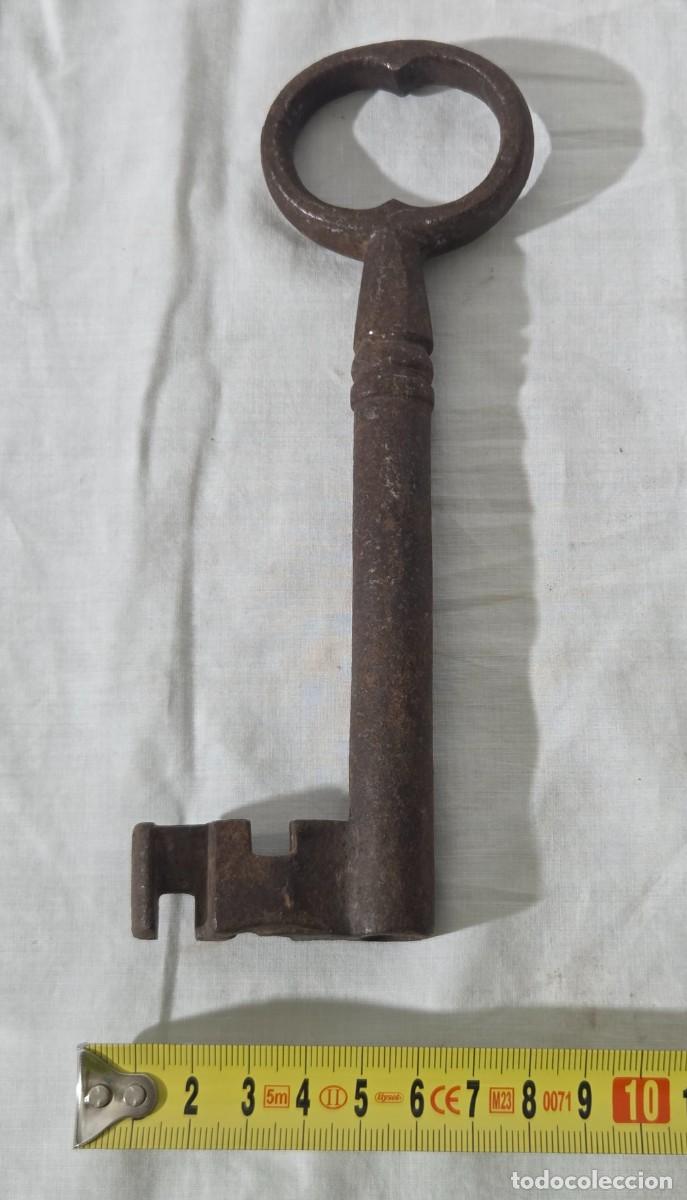 Antig&uuml;edades: Antigua llave de hierro - Foto 9