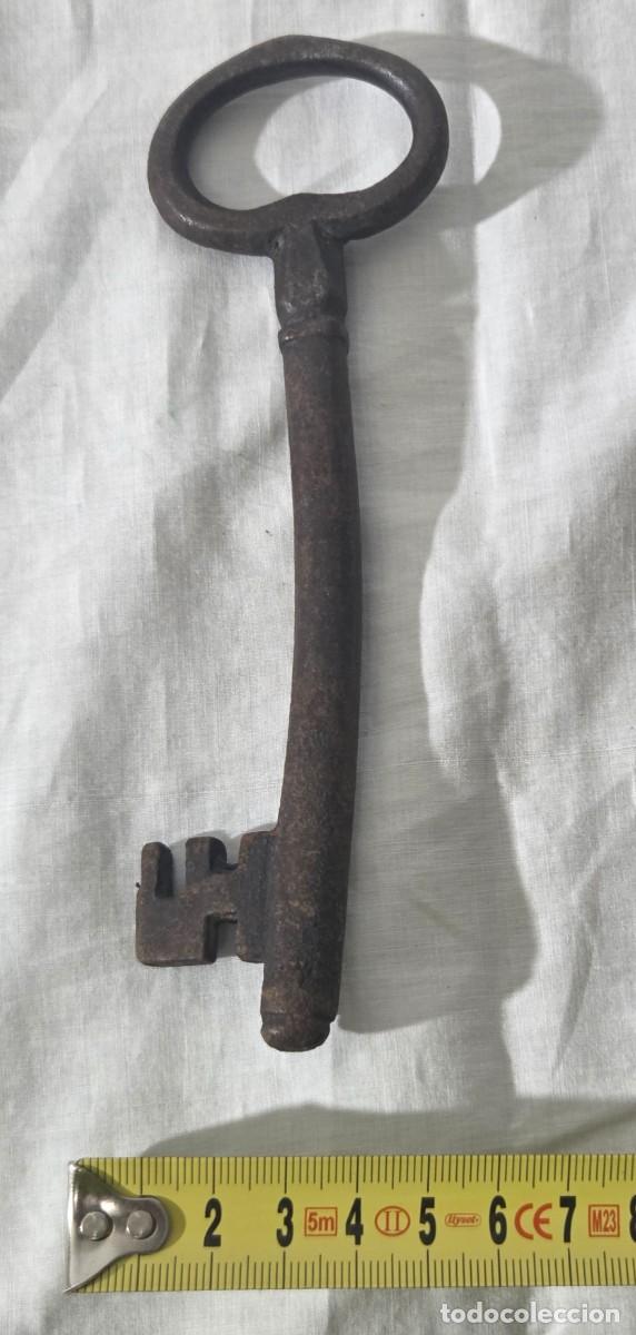 Antig&uuml;edades: Antigua llave de hierro - Foto 10