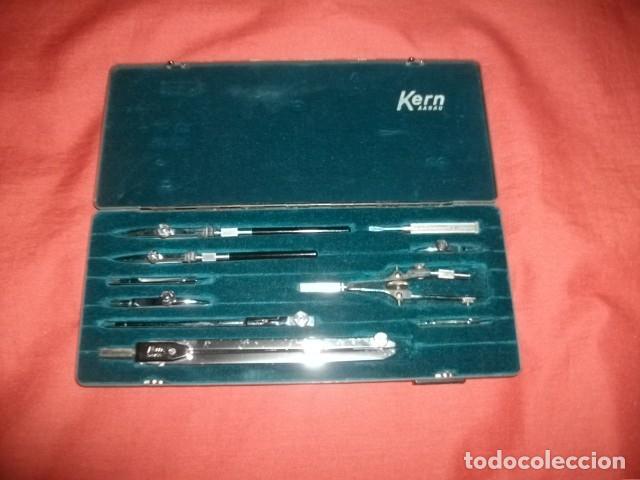 Antig&uuml;edades: CAJA DE COMP&Aacute;S COMPASES KERN AARAU (10 PIEZAS) - Foto 1