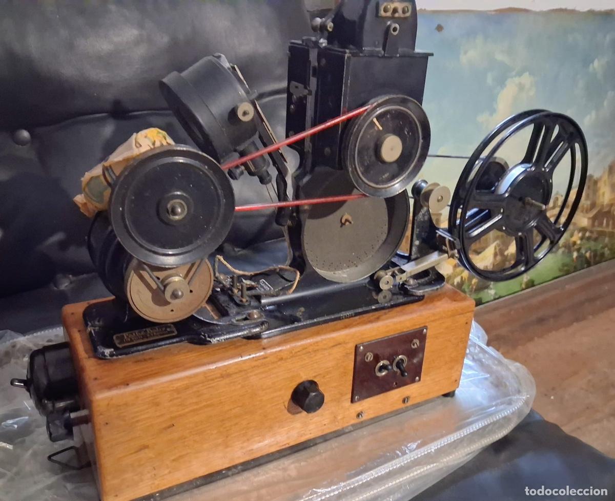 Antig&uuml;edades: Proyector cinematogr&aacute;fico antiguo - Foto 4
