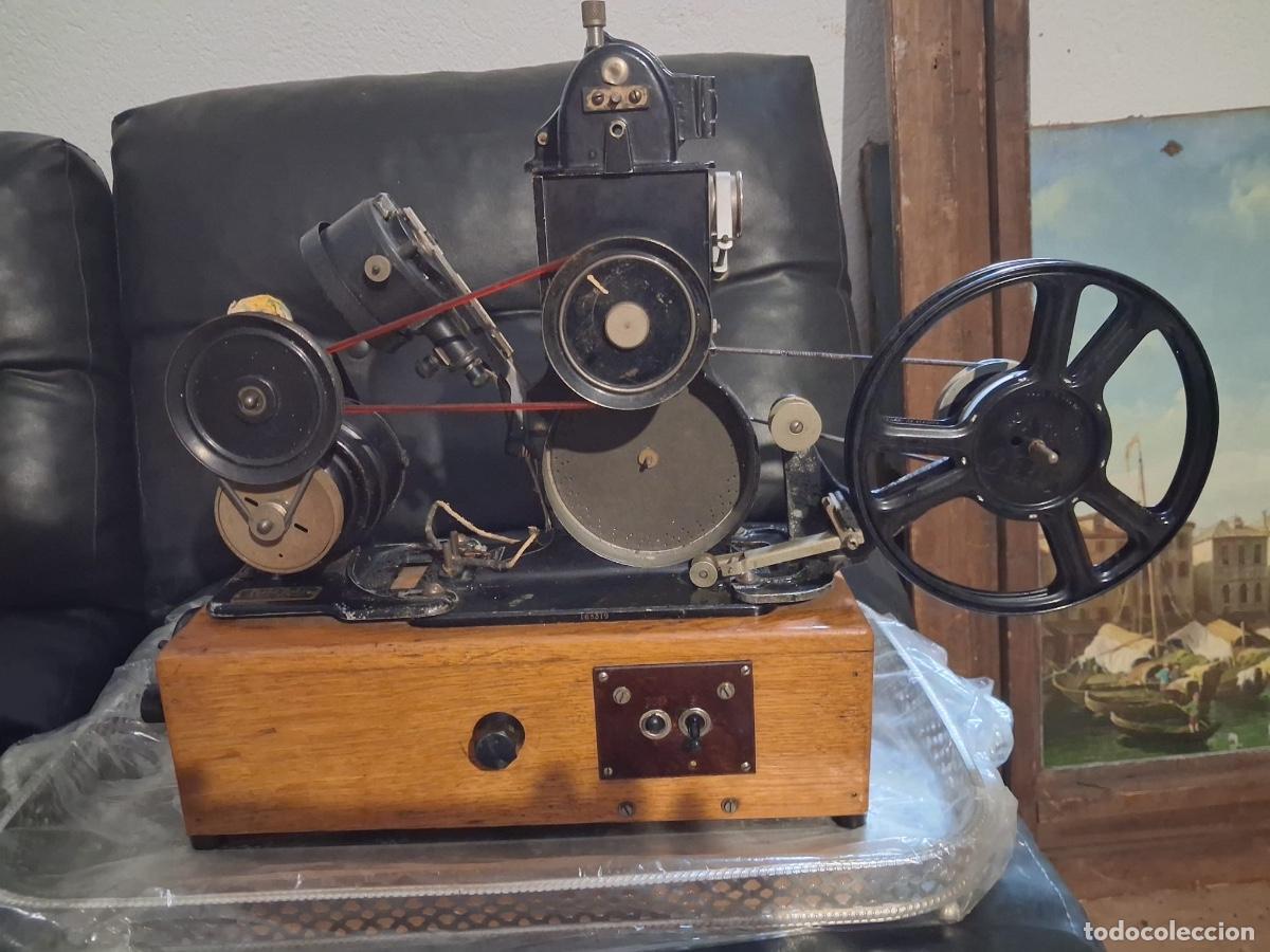 Antig&uuml;edades: Proyector cinematogr&aacute;fico antiguo - Foto 13