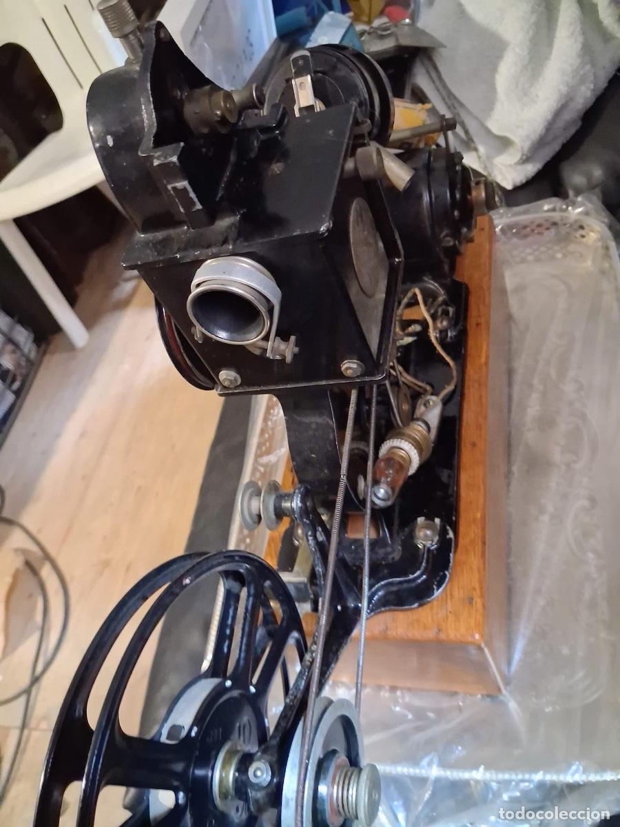 Antig&uuml;edades: Proyector cinematogr&aacute;fico antiguo - Foto 14