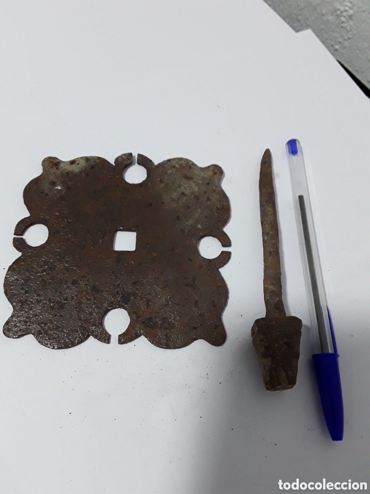 Antig&uuml;edades: Clavo de forja ( 10x10 cm ) - Foto 5