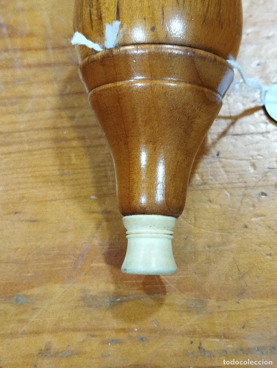 Antig&uuml;edades: INTERRUPTOR ANTIGUO EN MADERA Y BAQUELITA EN FORMA DE PERA. - Foto 3