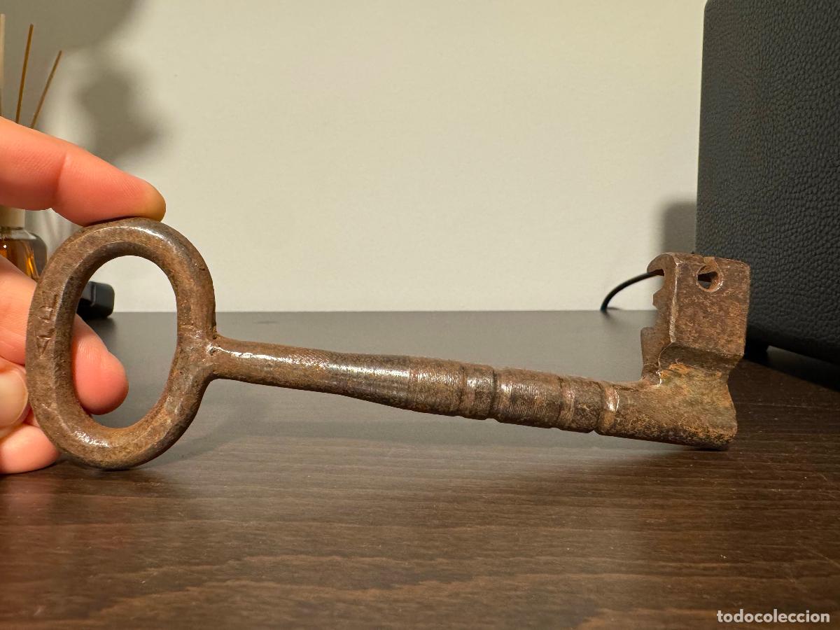 Antig&uuml;edades: Llave hierro forja antigua 18 cm - Foto 4