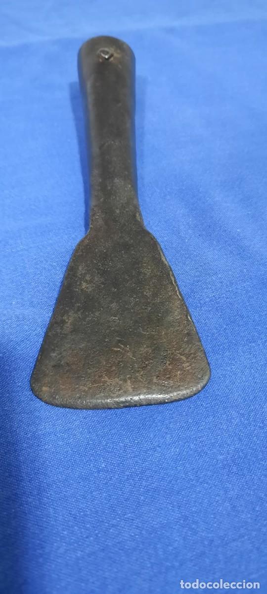 Antig&uuml;edades: ANTIGUA HERRAMIENTA DE FORJA - Foto 1