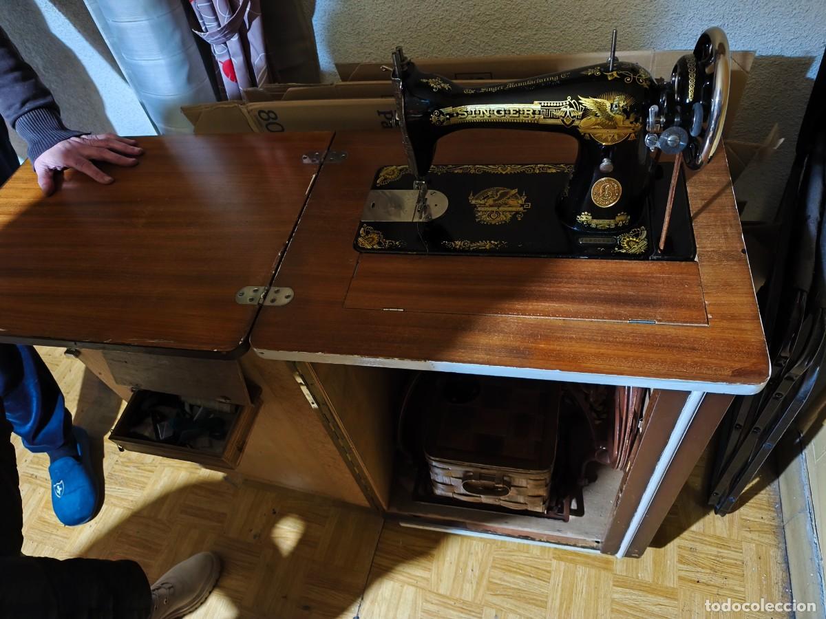 Antig&uuml;edades: M&aacute;quina de coser Singer - Foto 3