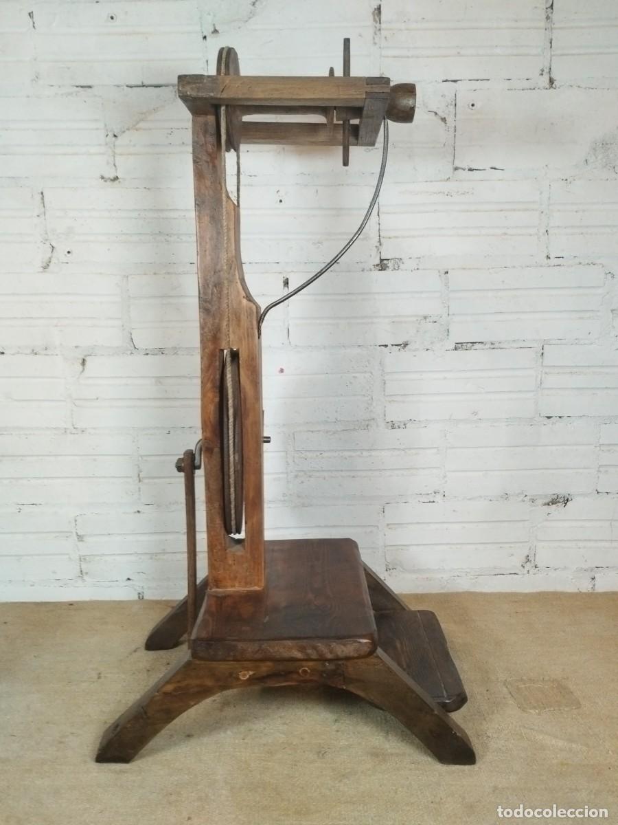 Antig&uuml;edades: Rueca de madera antigua - Foto 2