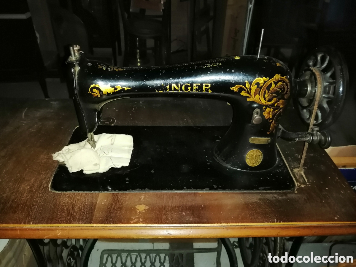 Antig&uuml;edades: M&aacute;quina de coser singer - Foto 2