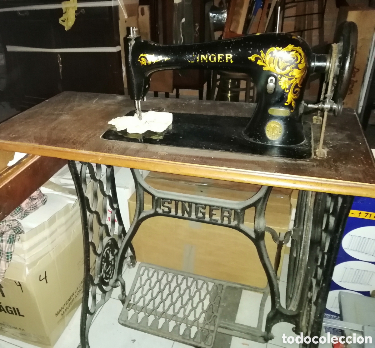 Antig&uuml;edades: M&aacute;quina de coser singer - Foto 3