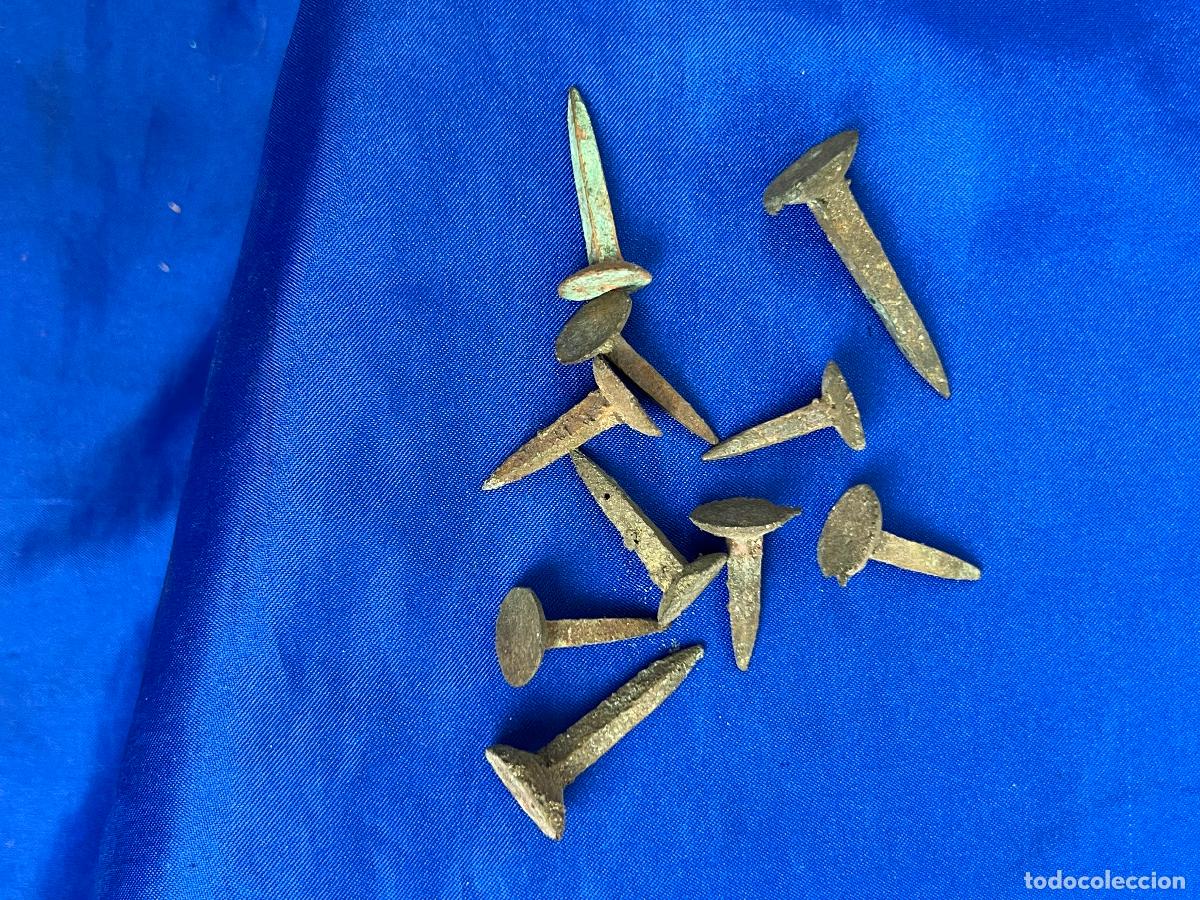 Antig&uuml;edades: LOTE DE ANTIGUOS CLAVOS EN FORJA - Foto 1