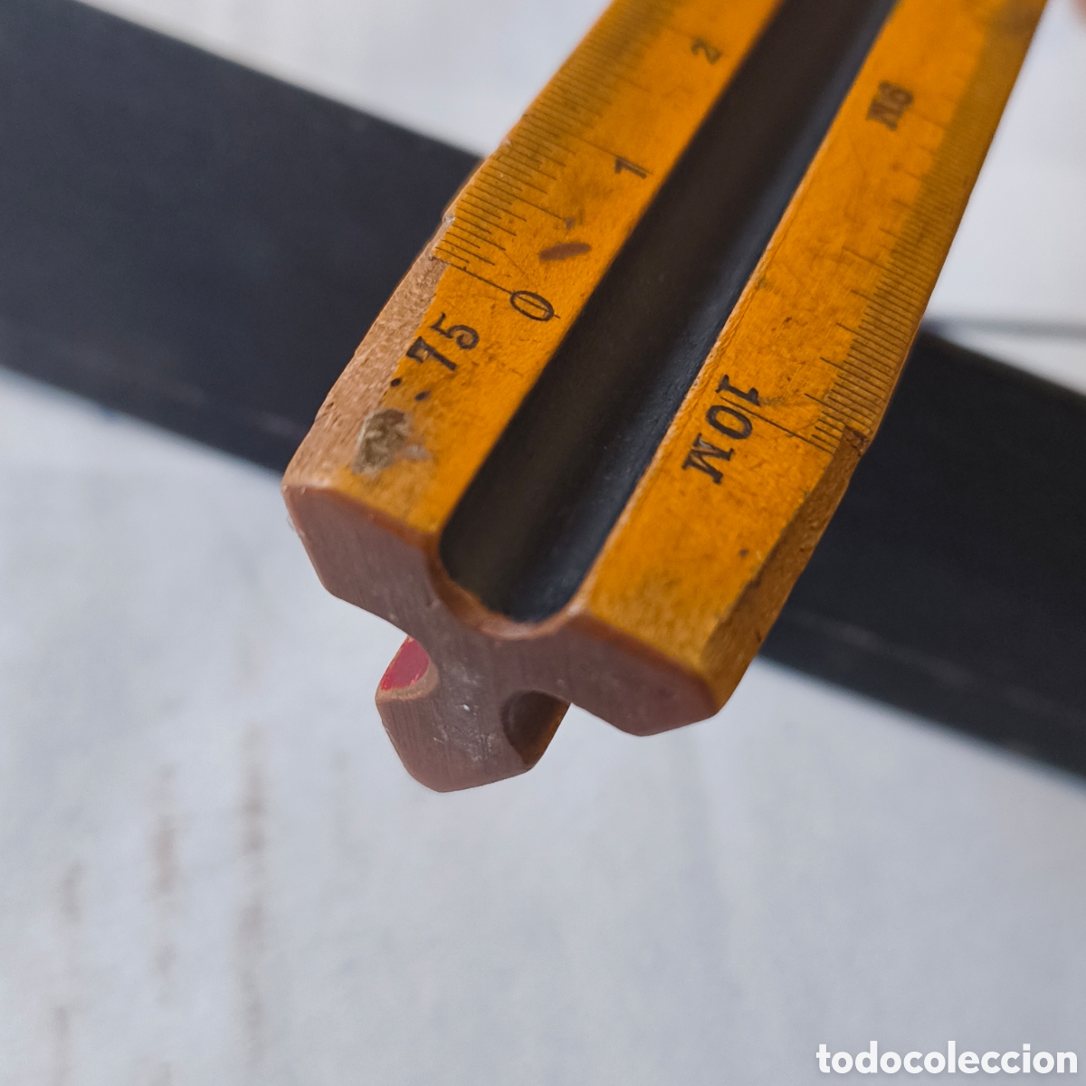 Antig&uuml;edades: Escal&iacute;metro en madera. - Foto 4