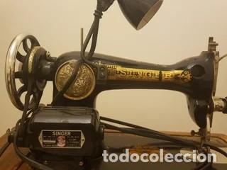 Antig&uuml;edades: M&aacute;quina de coser Singer - Foto 1