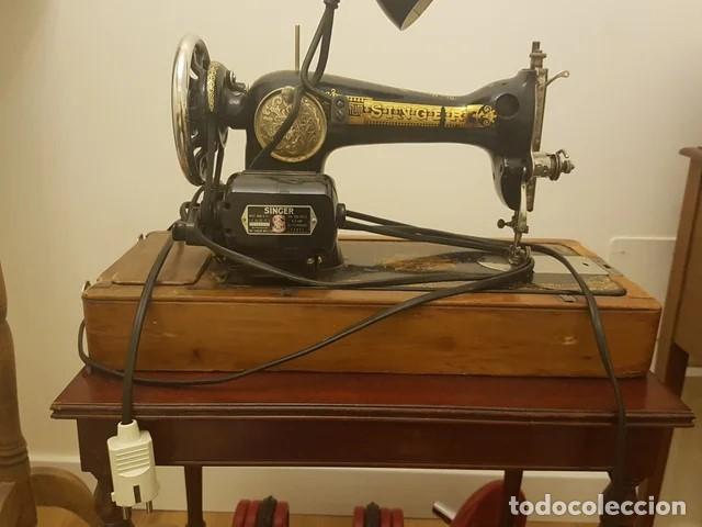 Antig&uuml;edades: M&aacute;quina de coser Singer - Foto 4
