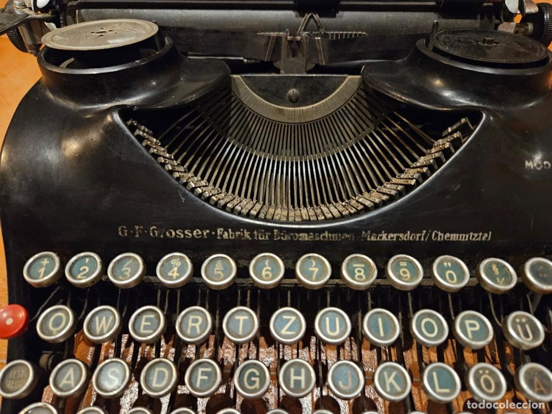 Antig&uuml;edades: M&Aacute;QUINA DE ESCRIBIR GROSSER PORTABLE FUNCIONANDO - Foto 1