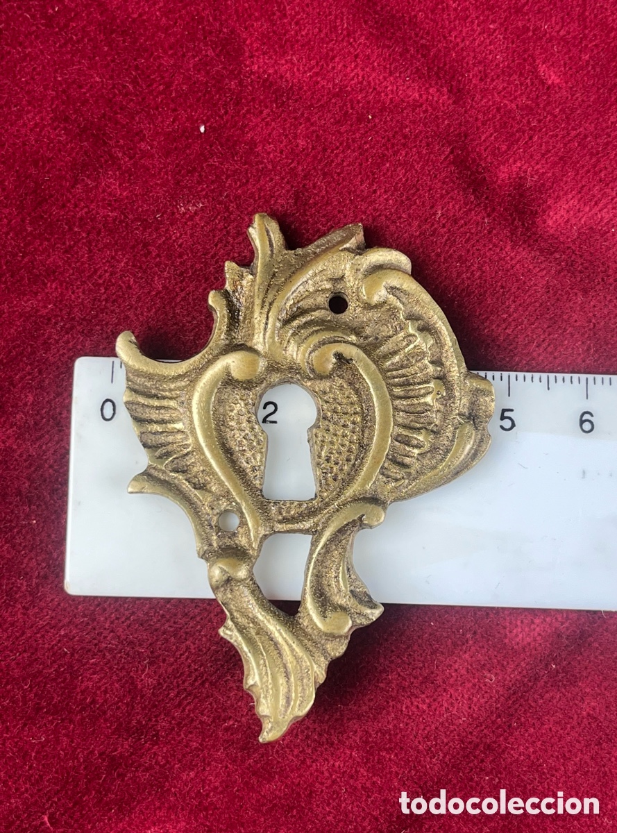 Antig&uuml;edades: PAREJA DE BOCALLAVES DE BRONCE BARROCOS - Foto 4
