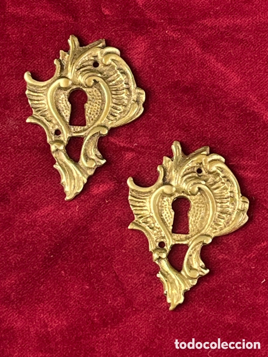 Antig&uuml;edades: PAREJA DE BOCALLAVES DE BRONCE BARROCOS - Foto 1
