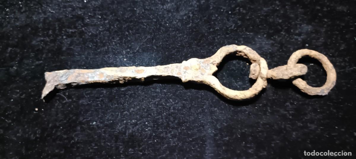 Antig&uuml;edades: Antigua llave posiblemente romana - Foto 1