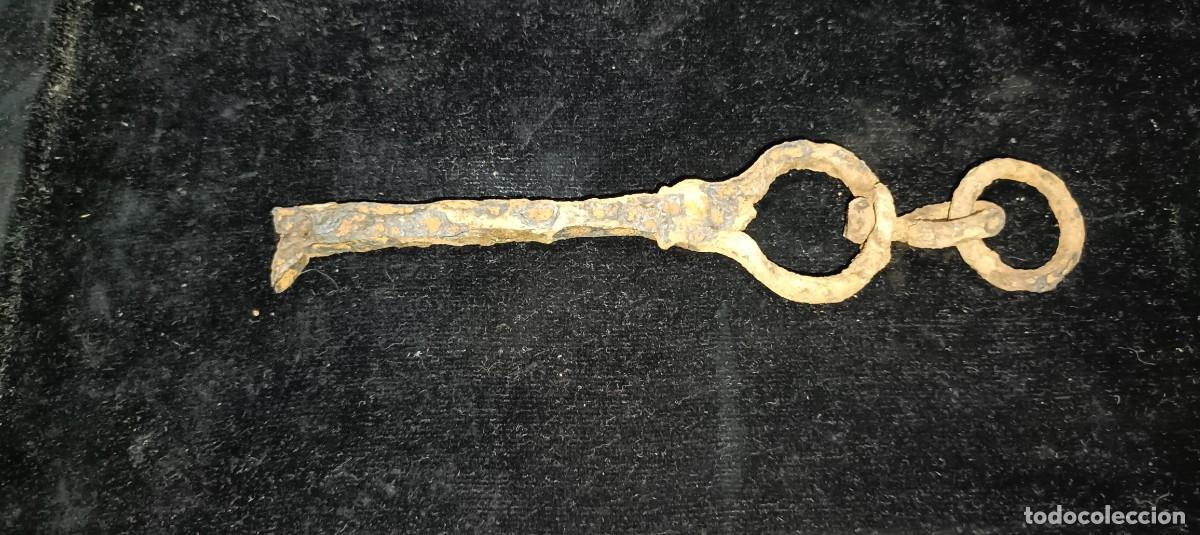 Antig&uuml;edades: Antigua llave posiblemente romana - Foto 2