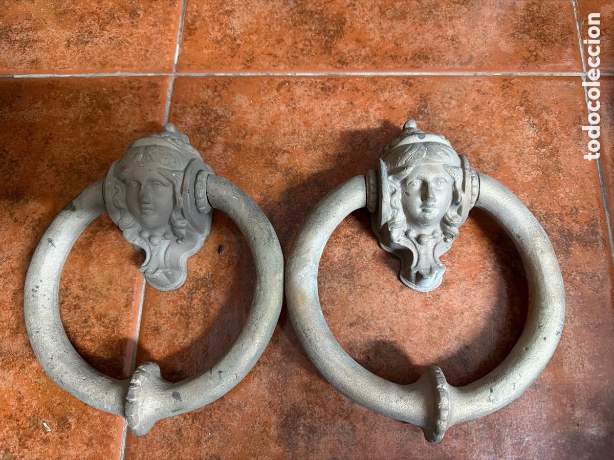 Antig&uuml;edades: Llam&aacute;ndores de aldaba de bronce - Foto 1
