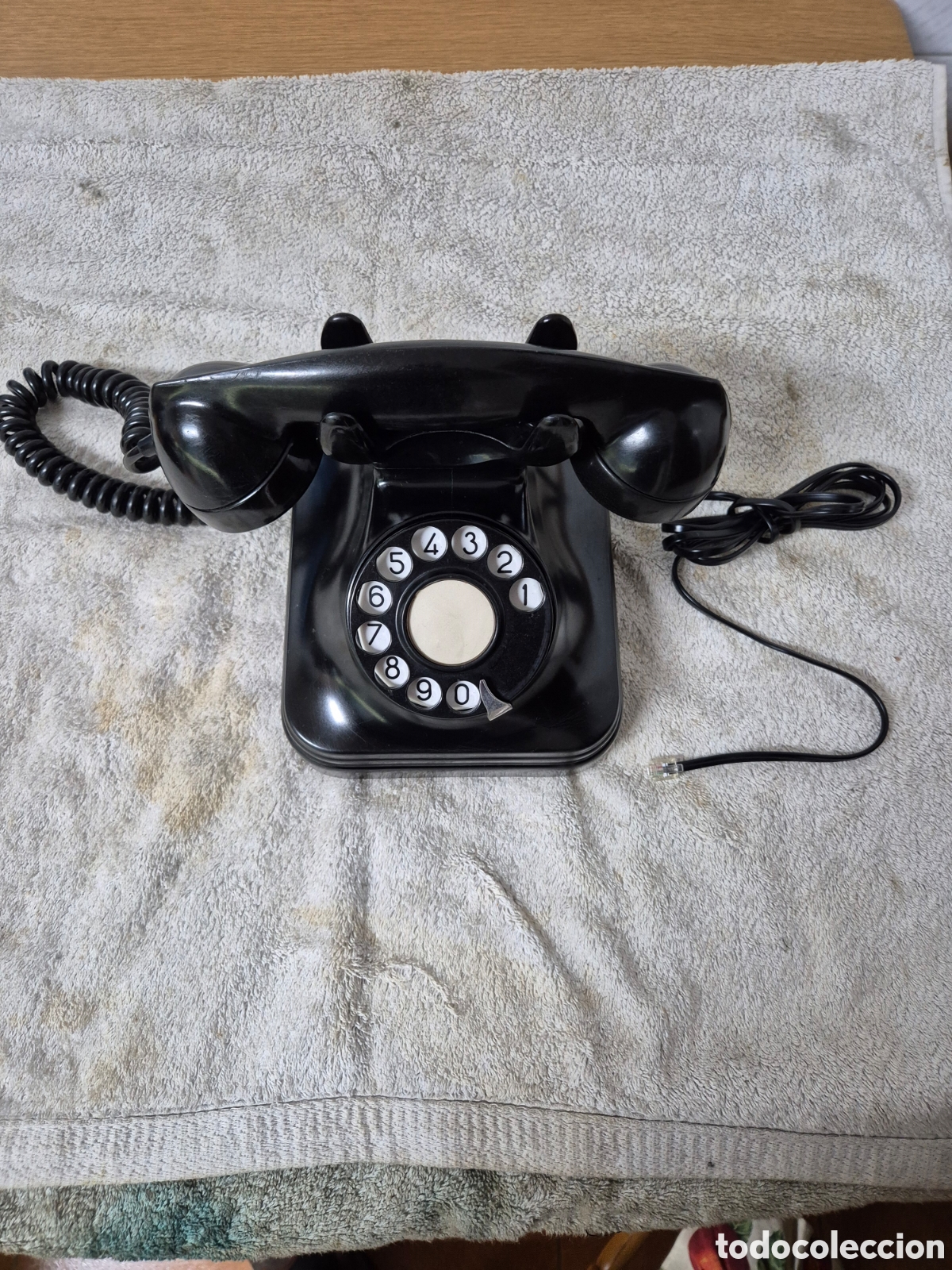 Tel&eacute;fonos: Tel&eacute;fono negro de baquelita - Foto 1