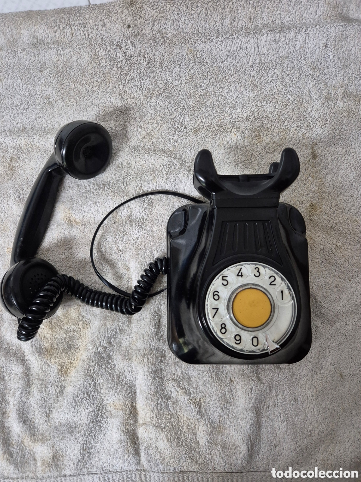Tel&eacute;fonos: Tel&eacute;fono negro de baquelita - Foto 2